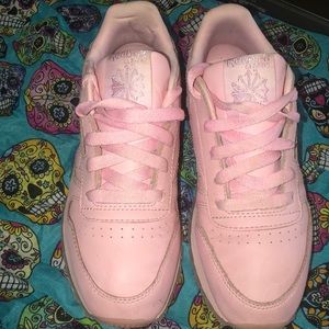🥰🌸 Adorable Pink Reebok’s 🌸🥰